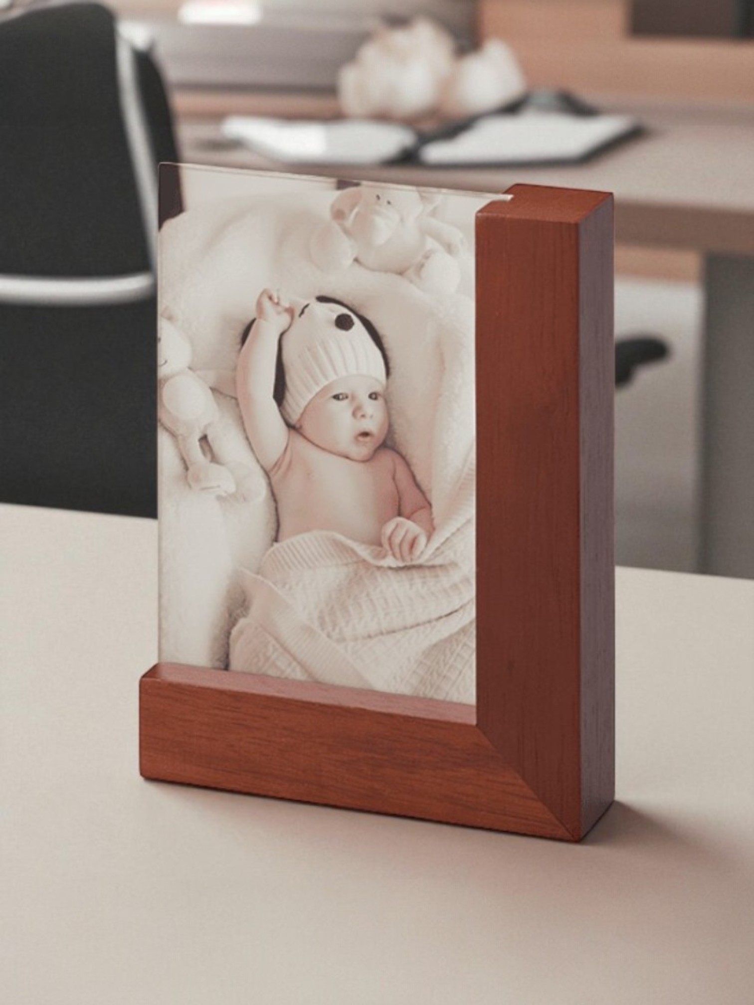 ラバーウッドコーナーフォトスタンド