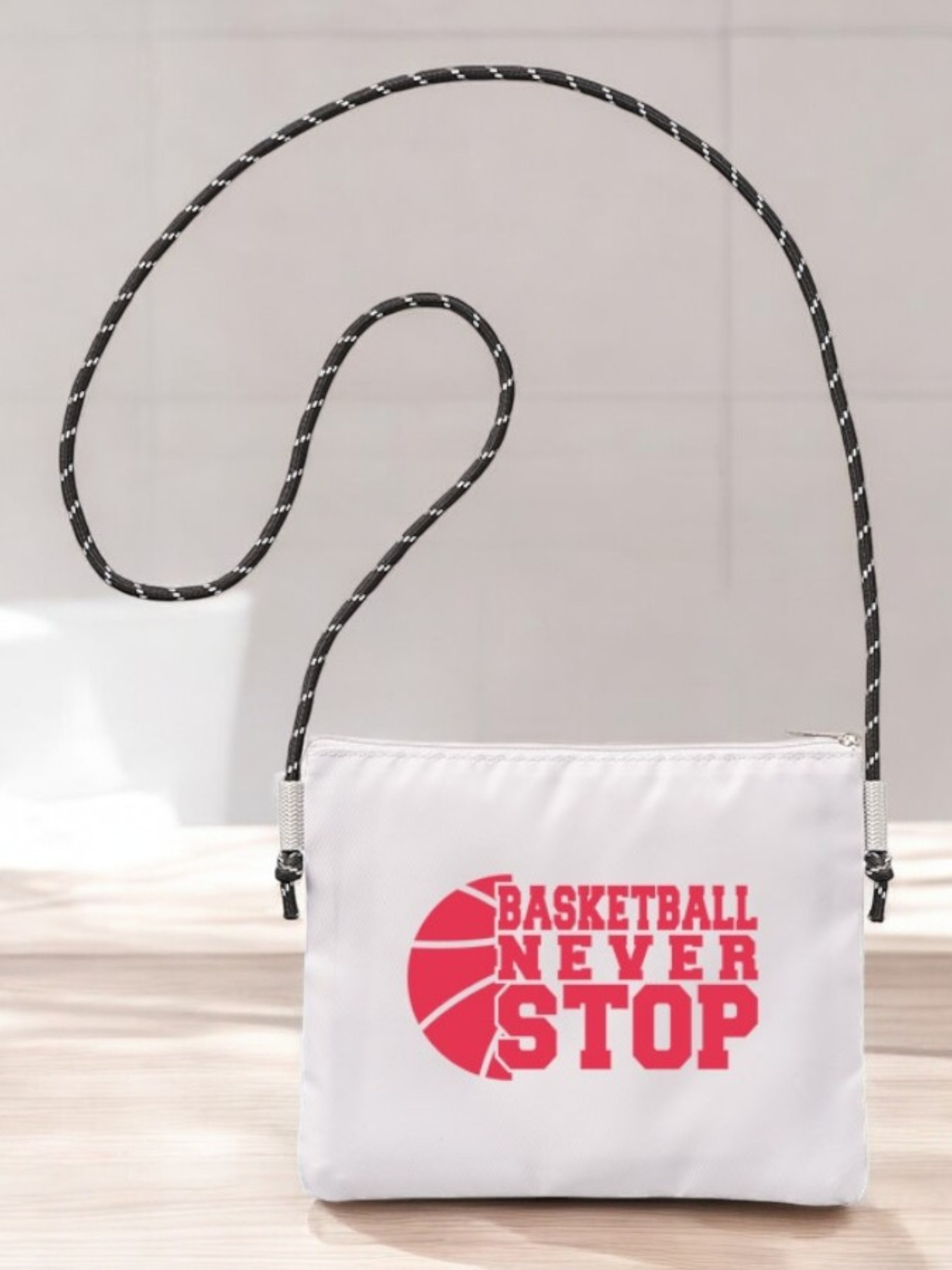 メッシュポケットサコッシュ